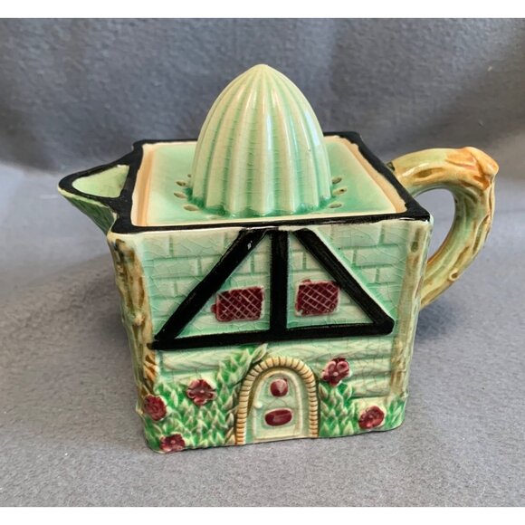 Vintage Cottage-Themed Ceramic Citrus Reamer with Lid & Handle - Picture 14 of 15